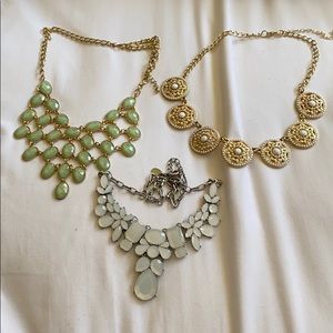 SET OF THREE NECKLACES